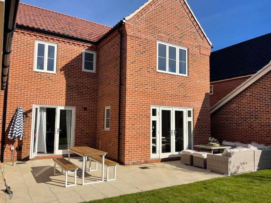Stunning! Beautiful Contemporary Property In Holt, Norfolk Holt  Exteriér fotografie